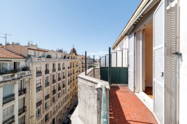 
                                                                                        Vente
                                                                                         .