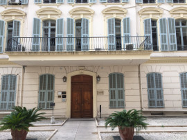 
                                                                                        Vente
                                                                                         .