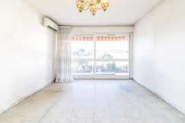 
                                                                                        Vente
                                                                                         .