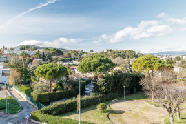 
                                                                                        Vente
                                                                                         .