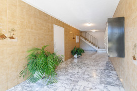 
                                                                                        Vente
                                                                                         .