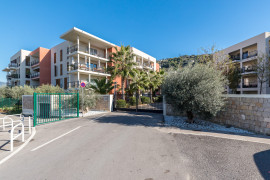 
                                                                                        Vente
                                                                                         .