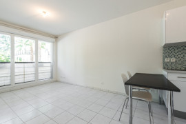 
                                                                                        Vente
                                                                                         .