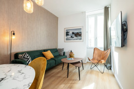 
                                                                                        Vente
                                                                                         .