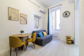 
                                                                                        Vente
                                                                                         .