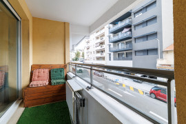 
                                                                                        Vente
                                                                                         .