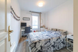 
                                                                                        Vente
                                                                                         .