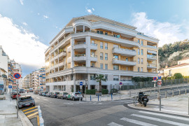 
                                                                                        Vente
                                                                                         .