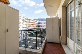 
                                                                                        Vente
                                                                                         .