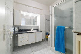 
                                                                                        Vente
                                                                                         .