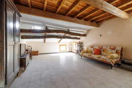 
                                                                                        Vente
                                                                                         .