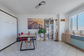 
                                                                                        Vente
                                                                                         .