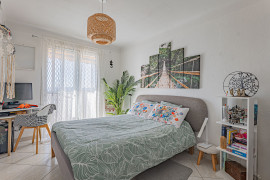 
                                                                                        Vente
                                                                                         .