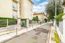 
                                                                                        Vente
                                                                                         .