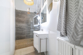 
                                                                                        Vente
                                                                                         .