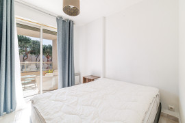 
                                                                                        Location
                                                                                         .