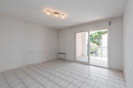 
                                                                                        Vente
                                                                                         .