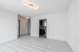 
                                                                                        Vente
                                                                                         .