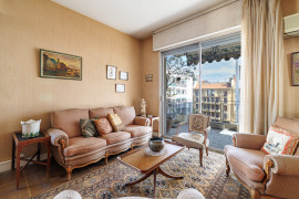 
                                                                                        Vente
                                                                                         .