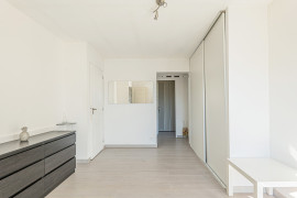 
                                                                                        Vente
                                                                                         .