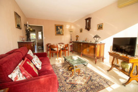 
                                                                                        Vente
                                                                                         .