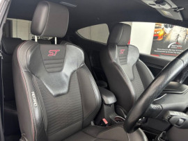 
                                                                                        Voiture
                                                                                         1.6T EcoBoost ST-200 Hatchback 3dr Petrol Manual Euro 6 (200 ps)