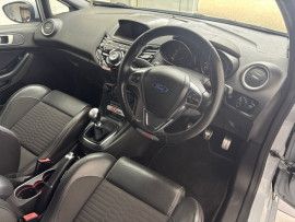 
                                                                                        Voiture
                                                                                         1.6T EcoBoost ST-200 Hatchback 3dr Petrol Manual Euro 6 (200 ps)