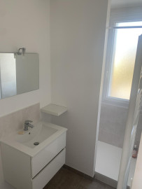 
                                                                                        Location
                                                                                         1 chambre dans co location 2 personnes