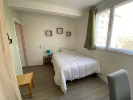 
                                                                                        Colocation
                                                                                         1 chambre dans colocation quartier St Pavin