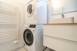 
                                                                                        Colocation
                                                                                         1 chambre disponible en colocation