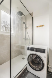 
                                                                                        Colocation
                                                                                         1 chambre disponible en colocation