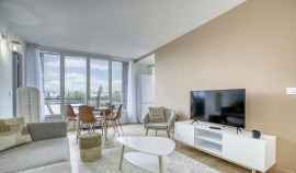 
                                                                                        Colocation
                                                                                         1 chambre disponible en colocation