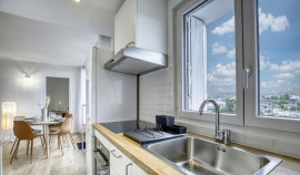 
                                                                                        Colocation
                                                                                         1 chambre disponible en colocation