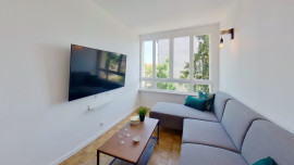 
                                                                                        Colocation
                                                                                         1 chambre disponible en colocation