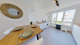 
                                                                                        Colocation
                                                                                         1 chambre disponible en colocation