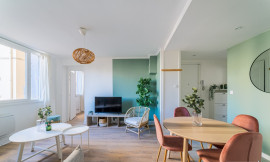 
                                                                                        Colocation
                                                                                         1 chambre disponible en colocation