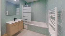 
                                                                                        Colocation
                                                                                         1 chambre disponible en colocation