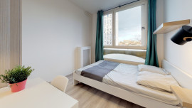 
                                                                                        Colocation
                                                                                         1 chambre disponible en colocation