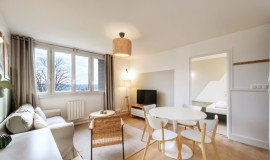 
                                                                                        Colocation
                                                                                         1 chambre disponible en colocation