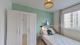 
                                                                                        Colocation
                                                                                         1 chambre disponible en colocation