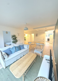 
                                                                                        Colocation
                                                                                         1 chambre disponible en colocation