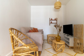 
                                                                                        Colocation
                                                                                         1 chambre disponible en colocation