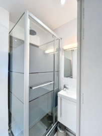 
                                                                                        Colocation
                                                                                         1 chambre disponible en colocation
