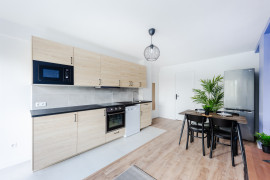 
                                                                                        Colocation
                                                                                         1 chambre disponible en colocation