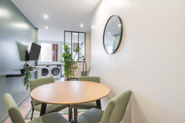 
                                                                                        Colocation
                                                                                         1 chambre disponible en colocation