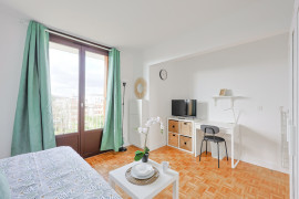 
                                                                                        Colocation
                                                                                         1 chambre disponible en colocation