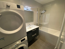 
                                                                                        Colocation
                                                                                         1 chambre disponible en colocation