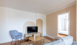 
                                                                                        Colocation
                                                                                         1 chambre disponible en colocation