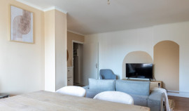 
                                                                                        Colocation
                                                                                         1 chambre disponible en colocation