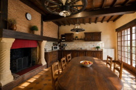 
                                                                                        Vente
                                                                                         10 HECTARES • 2 ÉTANGS • 2 MAISONS • DÉPENDANCES XXL